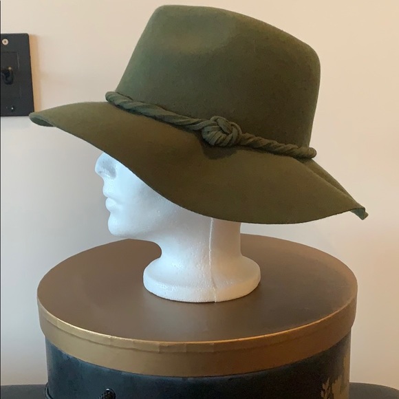 Moss green wool hat - Picture 4 of 5